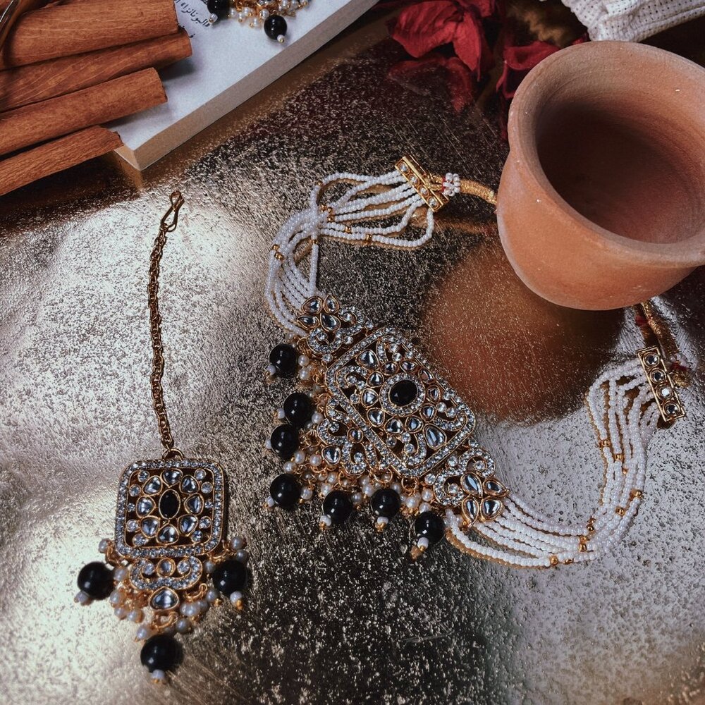Indian Jewelry - Nazaara (black)